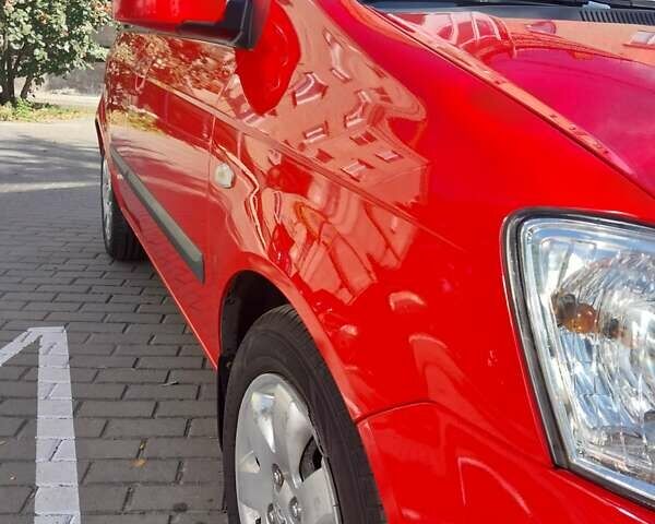 Червоний Хендай Гетц, об'ємом двигуна 1.34 л та пробігом 219 тис. км за 5000 $, фото 3 на Automoto.ua