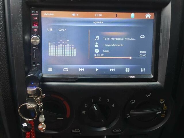 Красный Хендай Гетц, объемом двигателя 1.1 л и пробегом 162 тыс. км за 2950 $, фото 13 на Automoto.ua