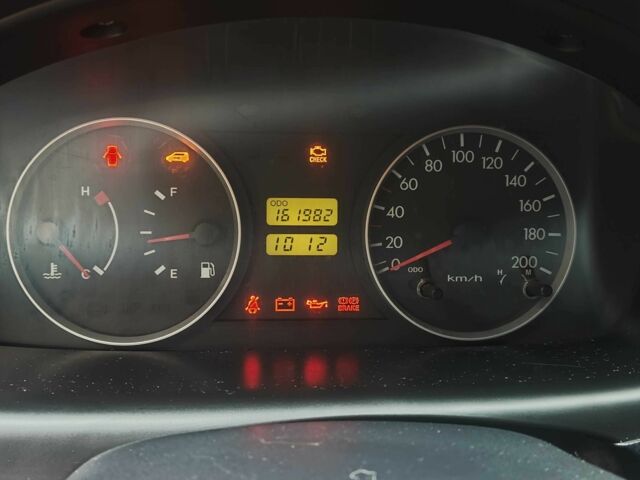 Красный Хендай Гетц, объемом двигателя 1.1 л и пробегом 162 тыс. км за 2950 $, фото 12 на Automoto.ua