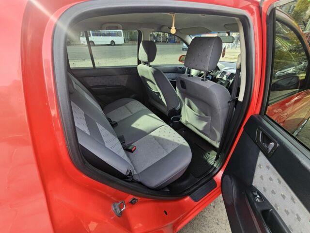 Хендай Гетц 2004 в Одессе на Automoto.ua Красный Хендай Гетц, объемом двигателя 1.6 л и пробегом 147 тыс. км за 4500 $, фото 7 на Automoto.ua