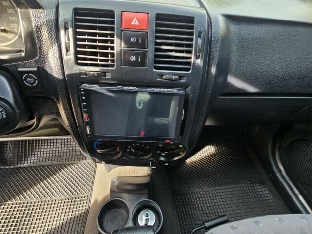 Хендай Гетц 2004 в Одессе на Automoto.ua Красный Хендай Гетц, объемом двигателя 1.6 л и пробегом 147 тыс. км за 4500 $, фото 10 на Automoto.ua