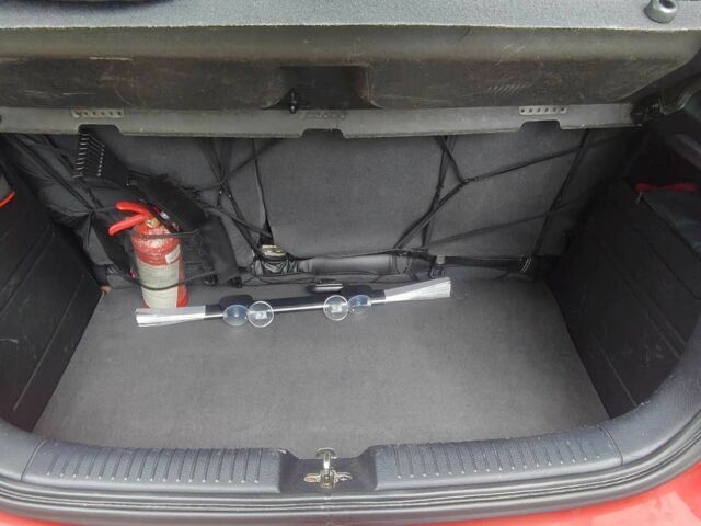 Красный Хендай Гетц, объемом двигателя 1.1 л и пробегом 162 тыс. км за 2950 $, фото 14 на Automoto.ua