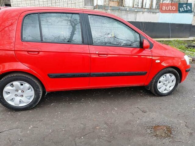 Червоний Хендай Гетц, об'ємом двигуна 1.34 л та пробігом 190 тис. км за 4500 $, фото 5 на Automoto.ua