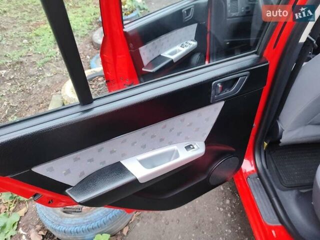 Червоний Хендай Гетц, об'ємом двигуна 1.34 л та пробігом 190 тис. км за 4500 $, фото 14 на Automoto.ua