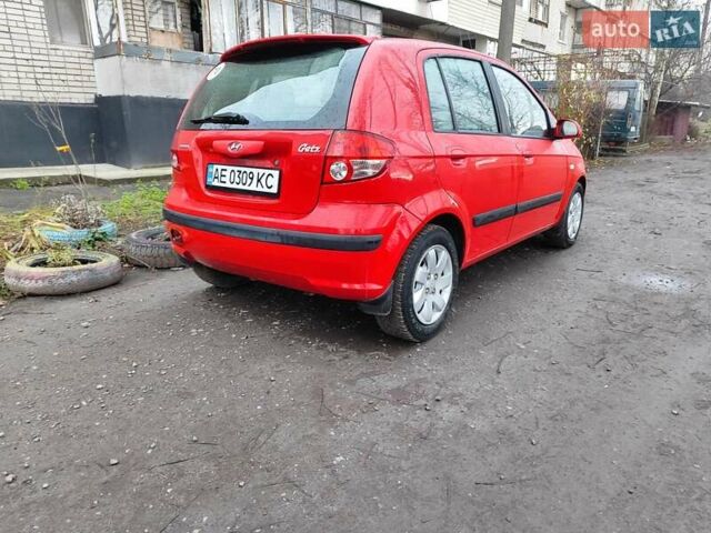 Червоний Хендай Гетц, об'ємом двигуна 1.34 л та пробігом 190 тис. км за 4500 $, фото 7 на Automoto.ua