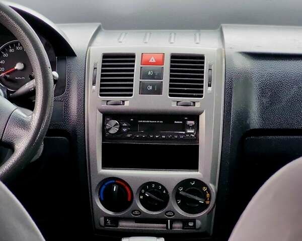 Хендай Гетц 2005 в Каменское - Днепродзержинск на Automoto.ua Красный Хендай Гетц, объемом двигателя 1.3 л и пробегом 181 тыс. км за 5000 $, фото 24 на Automoto.ua