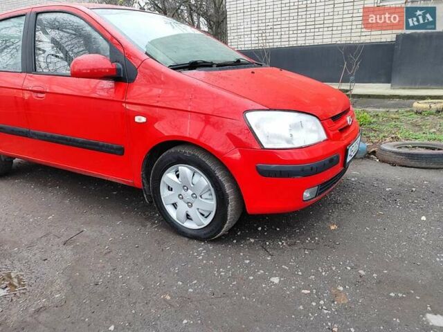 Червоний Хендай Гетц, об'ємом двигуна 1.34 л та пробігом 190 тис. км за 4500 $, фото 4 на Automoto.ua