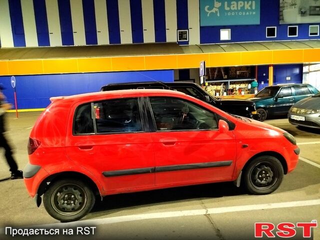 Красный Хендай Гетц, объемом двигателя 1.4 л и пробегом 250 тыс. км за 3200 $, фото 1 на Automoto.ua