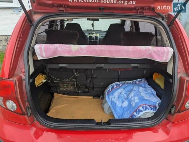 Красный Хендай Гетц, объемом двигателя 1.34 л и пробегом 200 тыс. км за 4000 $, фото 6 на Automoto.ua