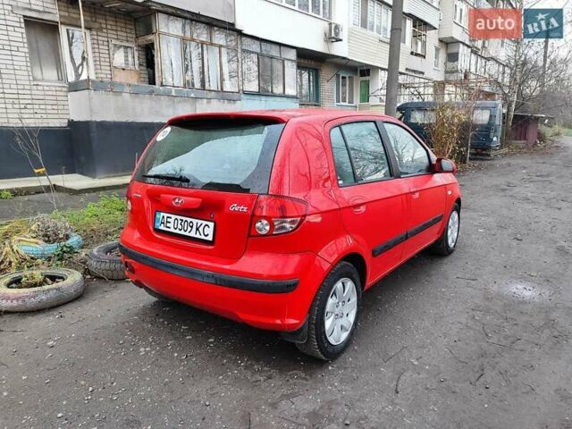 Червоний Хендай Гетц, об'ємом двигуна 1.34 л та пробігом 190 тис. км за 4500 $, фото 6 на Automoto.ua