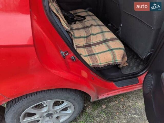 Красный Хендай Гетц, объемом двигателя 1.34 л и пробегом 200 тыс. км за 4000 $, фото 7 на Automoto.ua