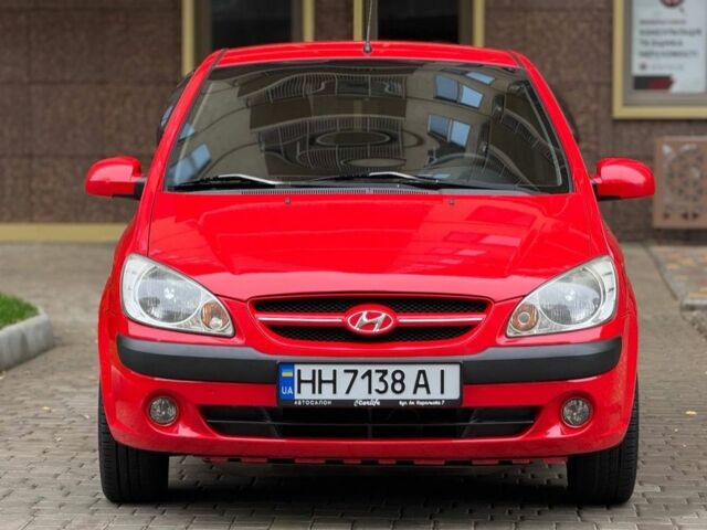 Красный Хендай Гетц, объемом двигателя 1.4 л и пробегом 188 тыс. км за 5500 $, фото 1 на Automoto.ua