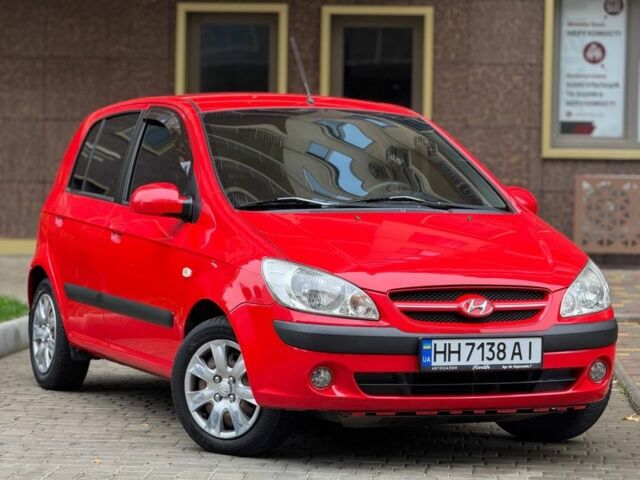 Красный Хендай Гетц, объемом двигателя 1.4 л и пробегом 188 тыс. км за 5500 $, фото 2 на Automoto.ua