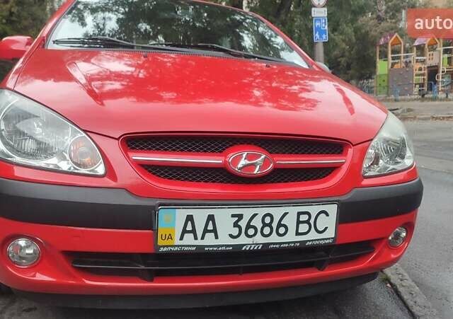 Красный Хендай Гетц, объемом двигателя 1.6 л и пробегом 141 тыс. км за 5400 $, фото 3 на Automoto.ua