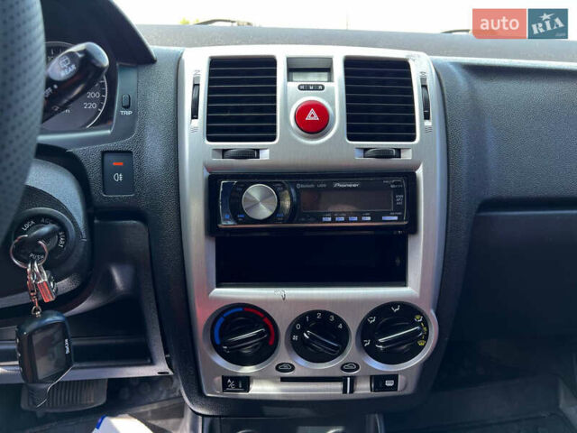 Хендай Гетц 2006 у Дніпро (Дніпропетровську) на Automoto.ua Червоний Хендай Гетц, об'ємом двигуна 1.4 л та пробігом 210 тис. км за 4799 $, фото 9 на Automoto.ua