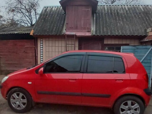 Красный Хендай Гетц, объемом двигателя 1.6 л и пробегом 225 тыс. км за 3800 $, фото 1 на Automoto.ua