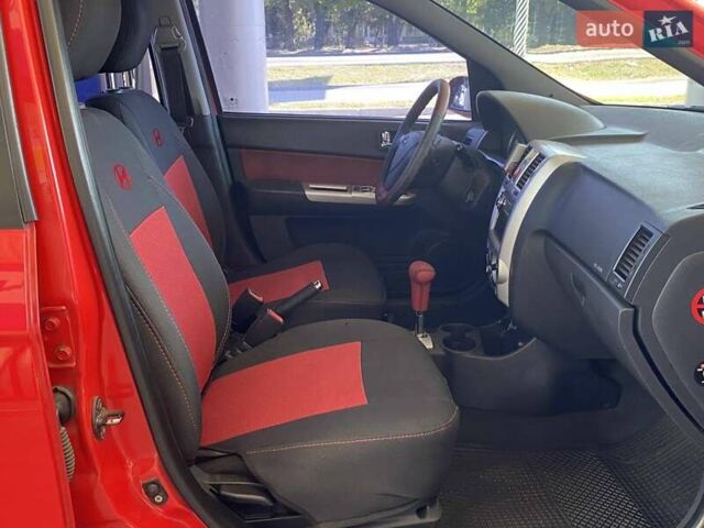 Червоний Хендай Гетц, об'ємом двигуна 1.4 л та пробігом 95 тис. км за 5600 $, фото 24 на Automoto.ua