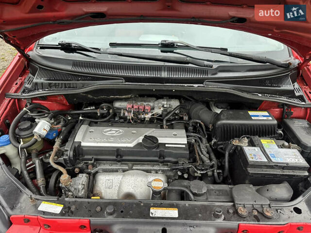 Красный Хендай Гетц, объемом двигателя 1.4 л и пробегом 201 тыс. км за 5600 $, фото 8 на Automoto.ua