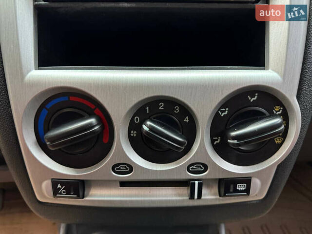 Красный Хендай Гетц, объемом двигателя 1.4 л и пробегом 188 тыс. км за 5500 $, фото 15 на Automoto.ua