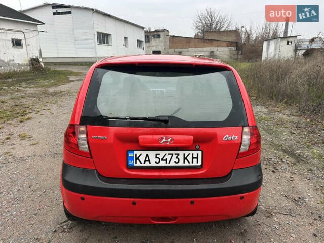 Красный Хендай Гетц, объемом двигателя 1.4 л и пробегом 201 тыс. км за 5600 $, фото 2 на Automoto.ua