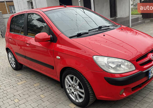 Красный Хендай Гетц, объемом двигателя 1.4 л и пробегом 200 тыс. км за 5500 $, фото 1 на Automoto.ua