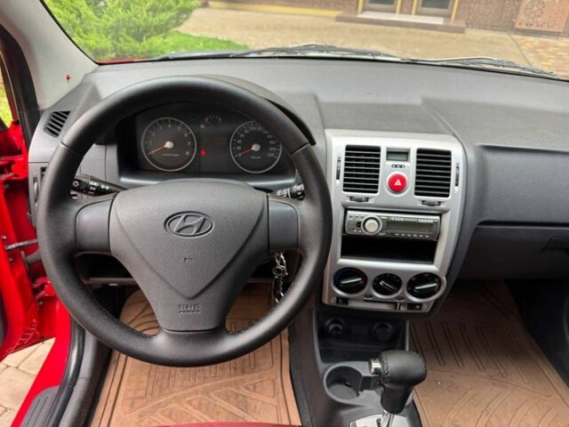 Красный Хендай Гетц, объемом двигателя 1.4 л и пробегом 188 тыс. км за 5500 $, фото 7 на Automoto.ua