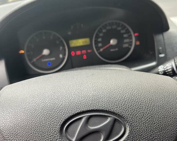 Червоний Хендай Гетц, об'ємом двигуна 1.6 л та пробігом 228 тис. км за 5200 $, фото 6 на Automoto.ua