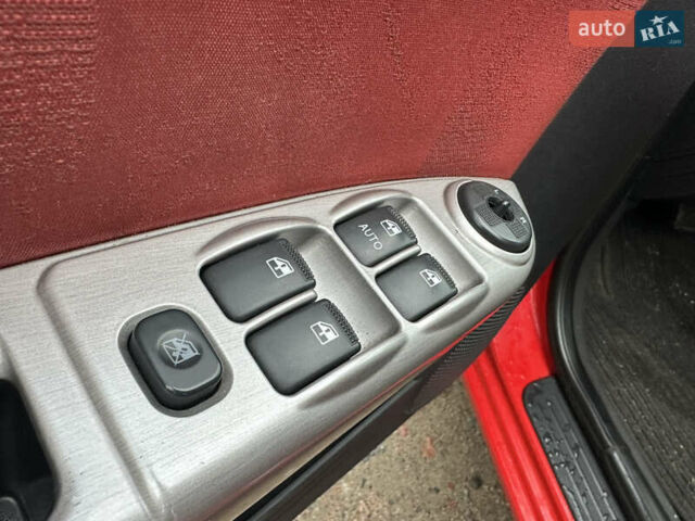 Красный Хендай Гетц, объемом двигателя 1.4 л и пробегом 201 тыс. км за 5600 $, фото 12 на Automoto.ua