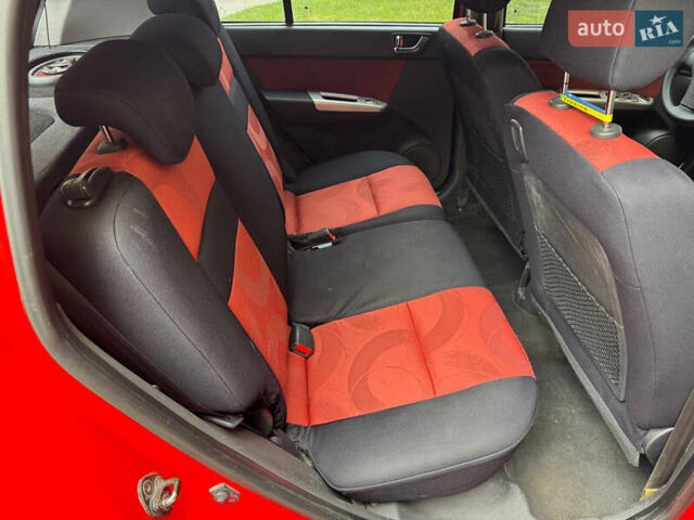 Красный Хендай Гетц, объемом двигателя 1.4 л и пробегом 188 тыс. км за 5500 $, фото 19 на Automoto.ua