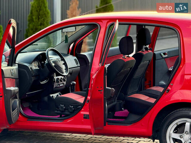 Красный Хендай Гетц, объемом двигателя 1.6 л и пробегом 170 тыс. км за 5999 $, фото 7 на Automoto.ua