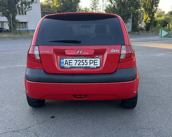Червоний Хендай Гетц, об'ємом двигуна 1.4 л та пробігом 183 тис. км за 5200 $, фото 4 на Automoto.ua