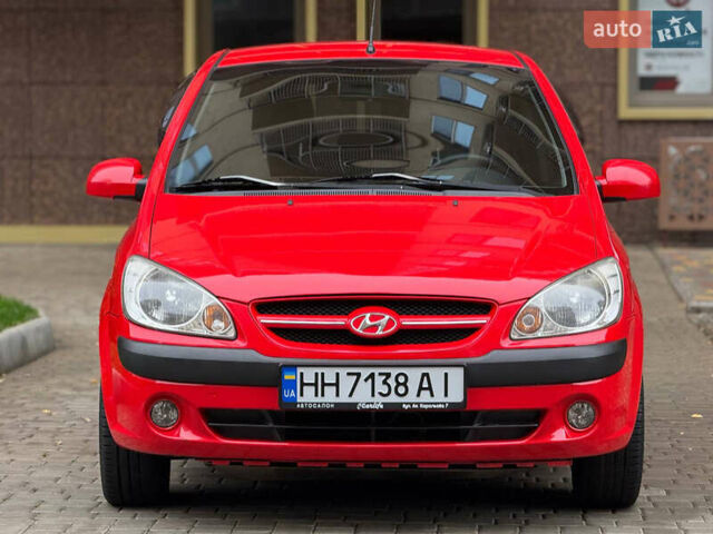Красный Хендай Гетц, объемом двигателя 1.4 л и пробегом 188 тыс. км за 5500 $, фото 2 на Automoto.ua