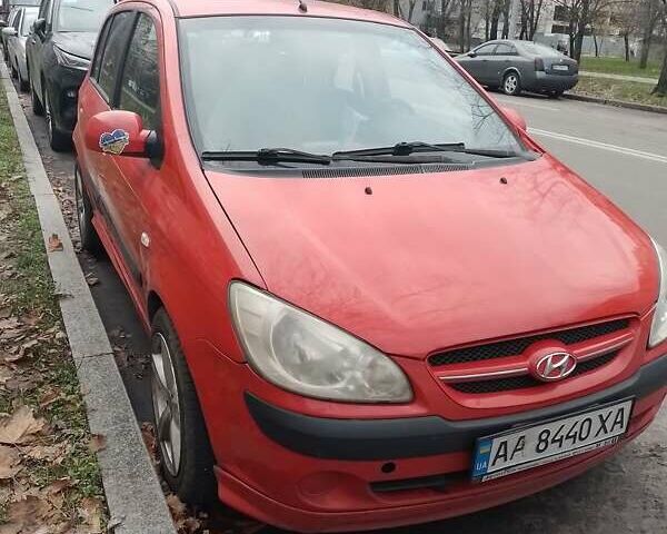 Червоний Хендай Гетц, об'ємом двигуна 1.49 л та пробігом 260 тис. км за 4000 $, фото 2 на Automoto.ua