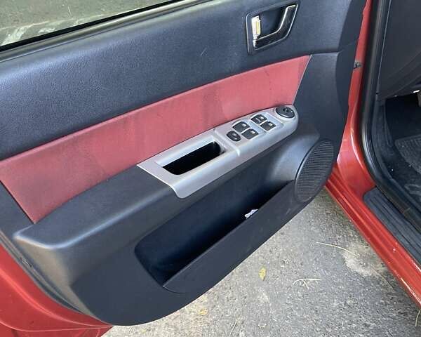 Красный Хендай Гетц, объемом двигателя 1.3 л и пробегом 164 тыс. км за 4950 $, фото 15 на Automoto.ua