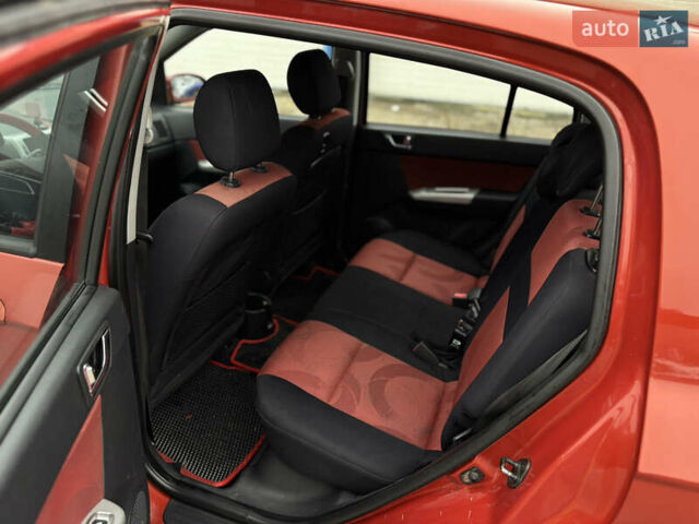 Красный Хендай Гетц, объемом двигателя 1.4 л и пробегом 168 тыс. км за 5200 $, фото 19 на Automoto.ua