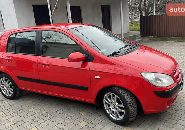 Красный Хендай Гетц, объемом двигателя 1.4 л и пробегом 200 тыс. км за 5500 $, фото 4 на Automoto.ua