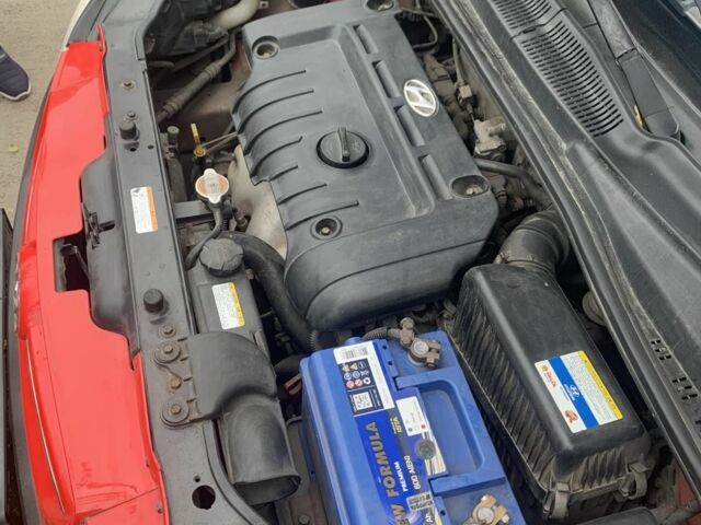 Красный Хендай Гетц, объемом двигателя 1.6 л и пробегом 137 тыс. км за 5000 $, фото 7 на Automoto.ua