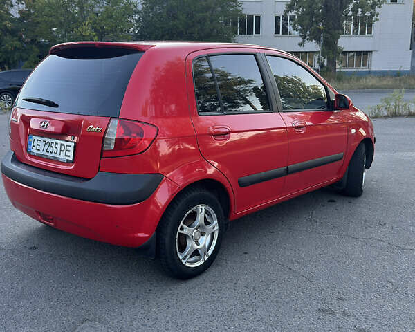 Червоний Хендай Гетц, об'ємом двигуна 1.4 л та пробігом 183 тис. км за 5200 $, фото 3 на Automoto.ua