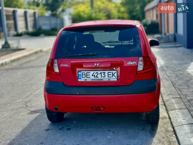 Красный Хендай Гетц, объемом двигателя 1.39 л и пробегом 144 тыс. км за 5899 $, фото 2 на Automoto.ua