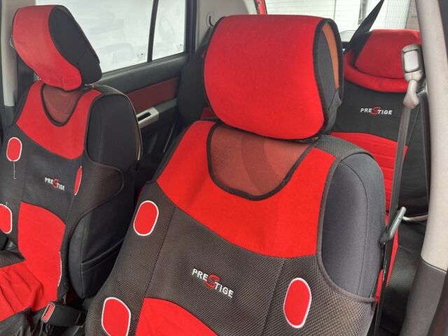 Красный Хендай Гетц, объемом двигателя 1.4 л и пробегом 96 тыс. км за 4700 $, фото 5 на Automoto.ua