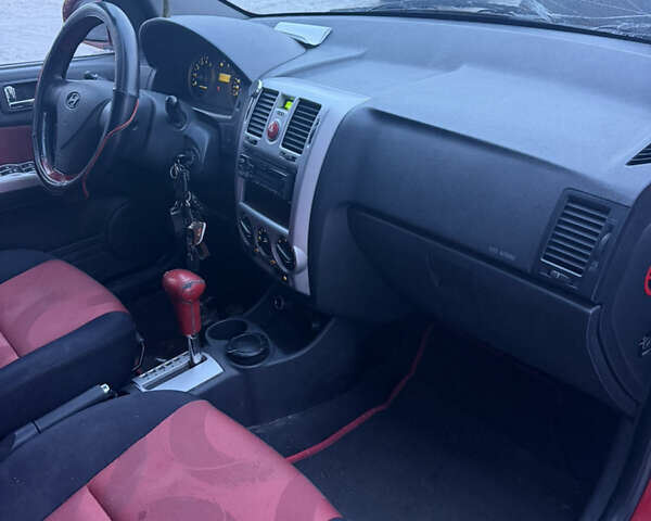 Красный Хендай Гетц, объемом двигателя 1.4 л и пробегом 228 тыс. км за 3999 $, фото 32 на Automoto.ua