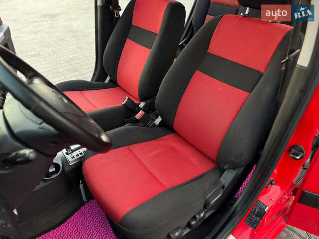 Красный Хендай Гетц, объемом двигателя 1.6 л и пробегом 170 тыс. км за 5999 $, фото 8 на Automoto.ua