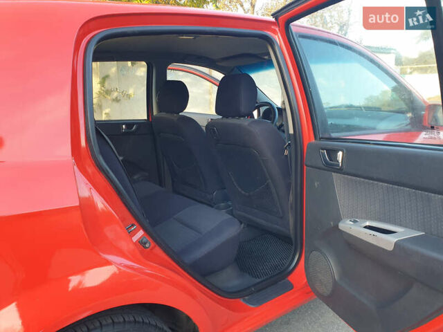 Красный Хендай Гетц, объемом двигателя 1.4 л и пробегом 190 тыс. км за 3999 $, фото 16 на Automoto.ua
