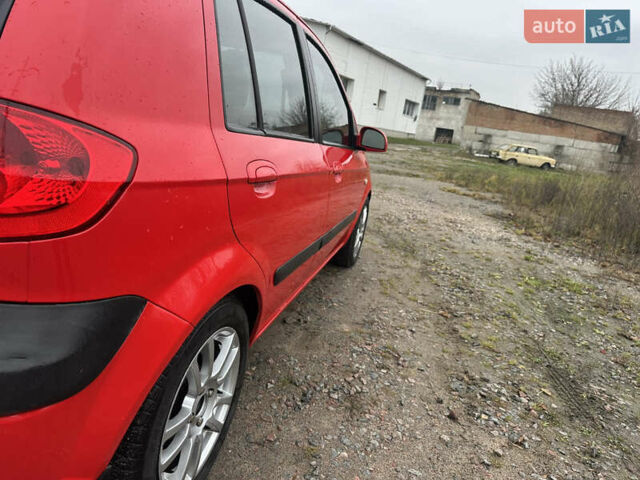 Красный Хендай Гетц, объемом двигателя 1.4 л и пробегом 201 тыс. км за 5600 $, фото 4 на Automoto.ua