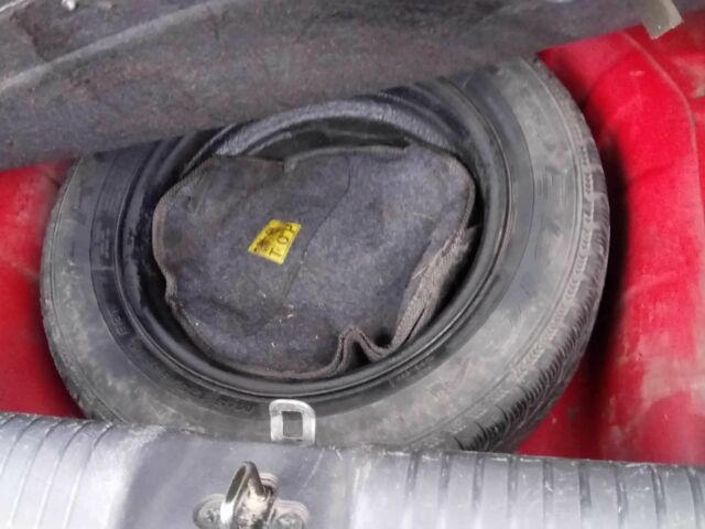 Красный Хендай Гетц, объемом двигателя 1.4 л и пробегом 219 тыс. км за 4800 $, фото 18 на Automoto.ua