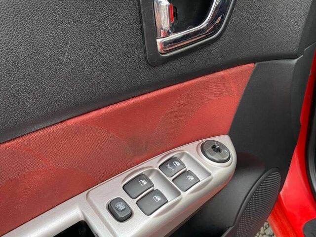 Червоний Хендай Гетц, об'ємом двигуна 1.6 л та пробігом 167 тис. км за 4900 $, фото 7 на Automoto.ua