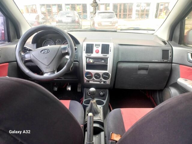 Хендай Гетц 2006 у Вінниці на Automoto.ua Червоний Хендай Гетц, об'ємом двигуна 1.4 л та пробігом 250 тис. км за 3000 $, фото 3 на Automoto.ua