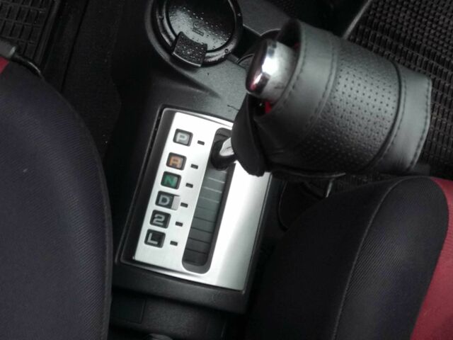 Красный Хендай Гетц, объемом двигателя 1.4 л и пробегом 219 тыс. км за 4800 $, фото 12 на Automoto.ua