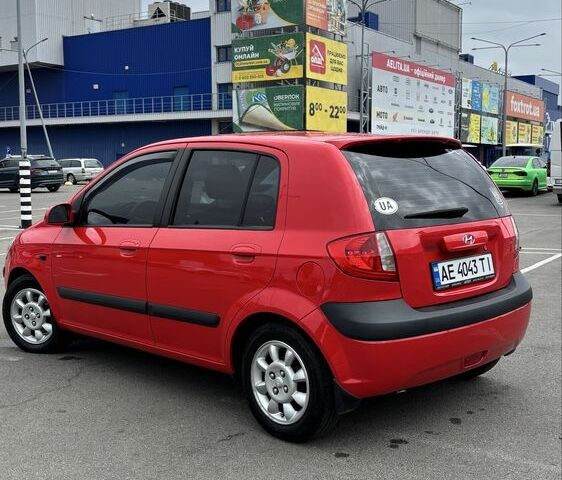 Червоний Хендай Гетц, об'ємом двигуна 1.6 л та пробігом 186 тис. км за 6699 $, фото 5 на Automoto.ua