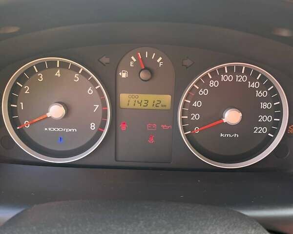 Червоний Хендай Гетц, об'ємом двигуна 1.4 л та пробігом 114 тис. км за 5000 $, фото 5 на Automoto.ua